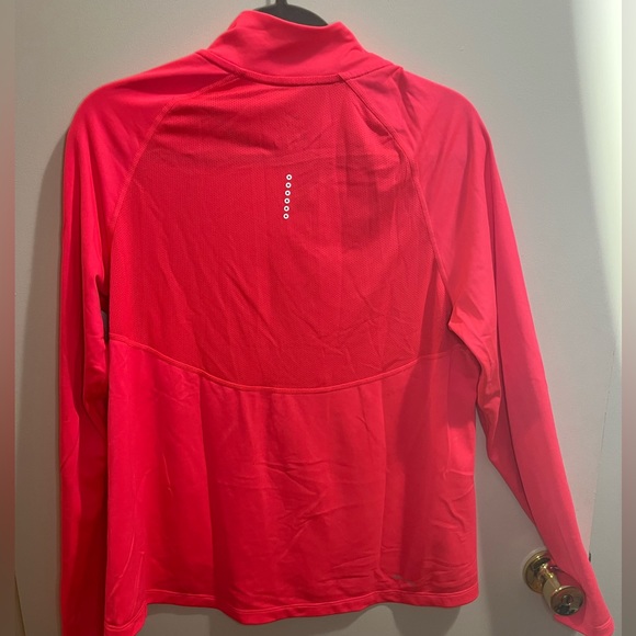 Nike Dri-Fit Top - Picture 4 of 5